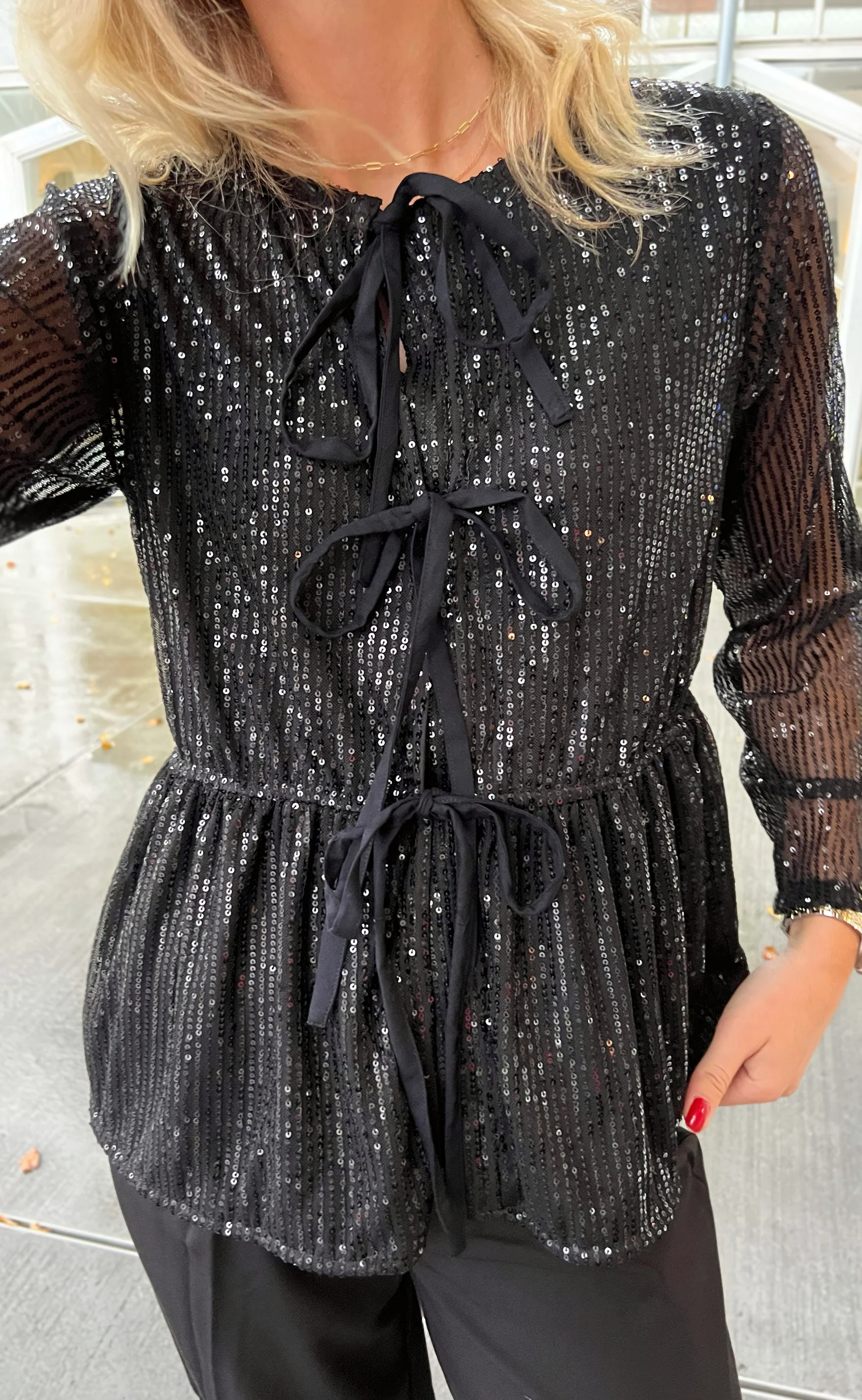 Say INA Copenhagen Bluse - Petra - Black Sequin - Image 2