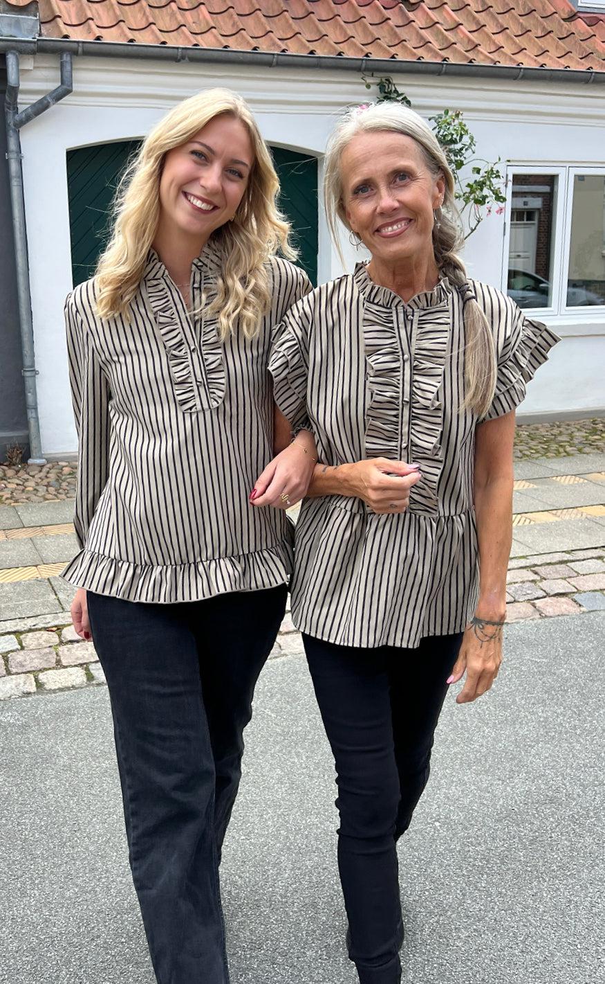 Say INA Copenhagen Bluse - Pia - Brown/Black Stripe - Image 6