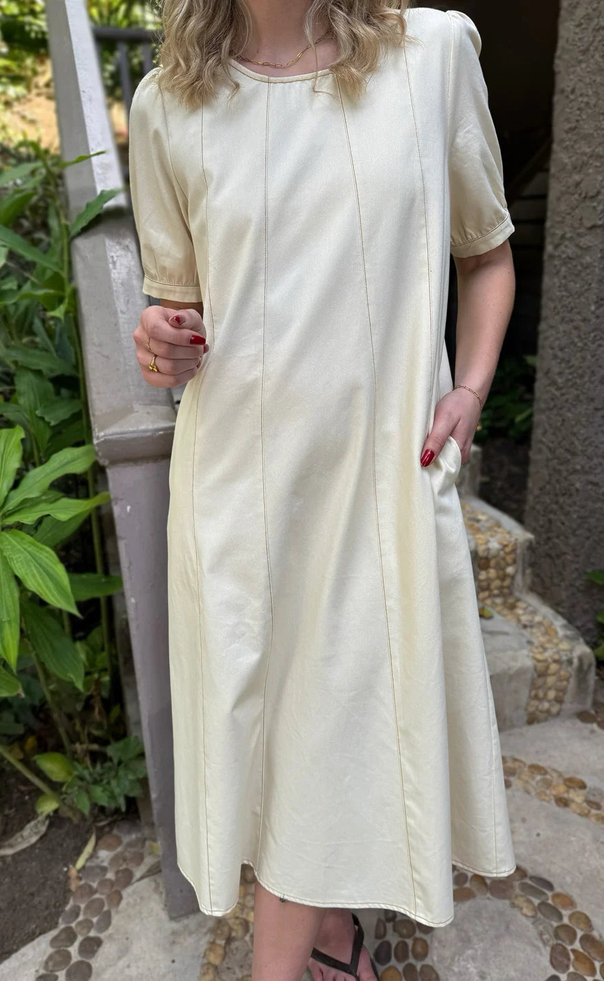 Say INA Copenhagen Kjole - Daniella Denim - Creme W. Brown Stitches - Image 8