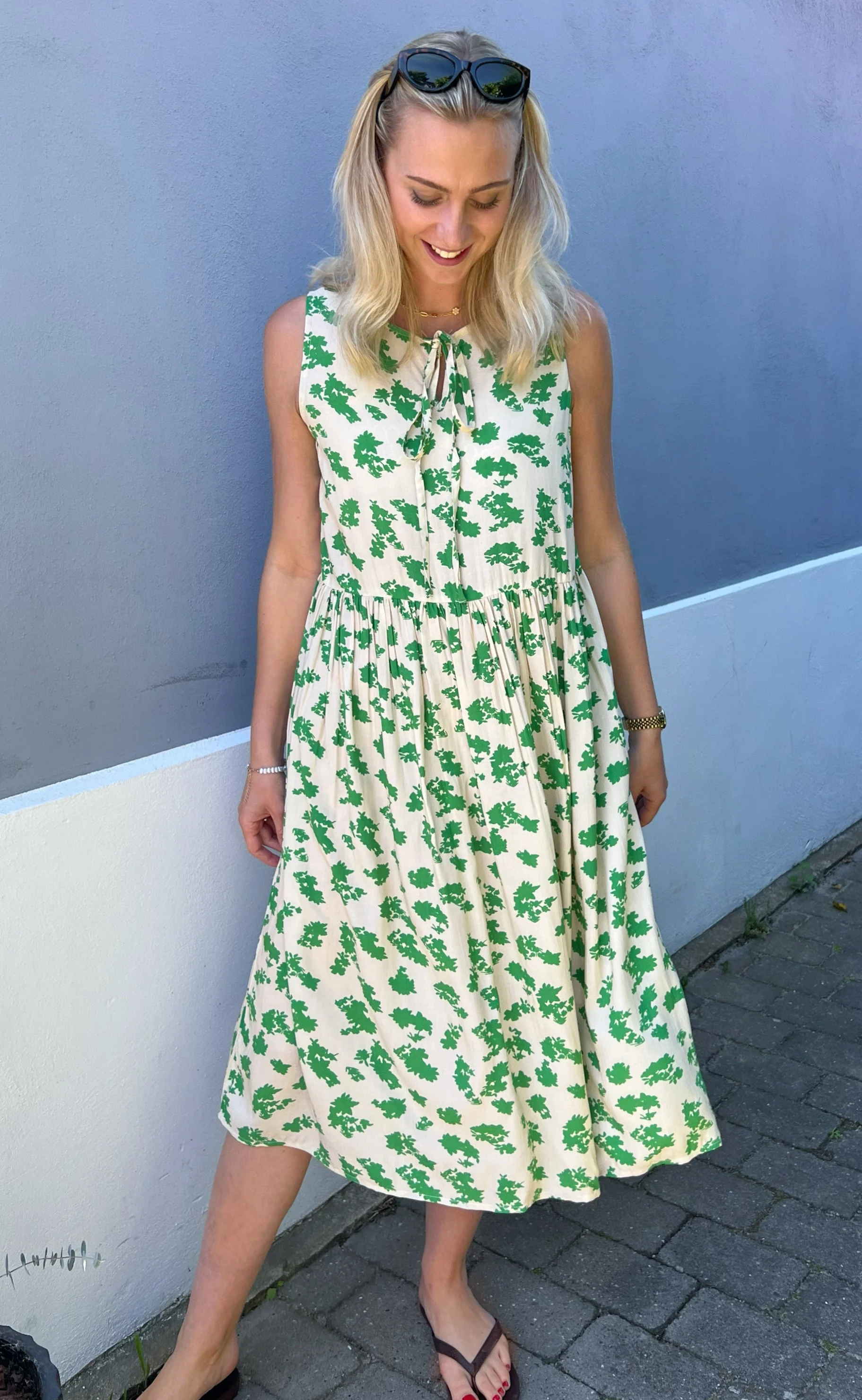Say INA Copenhagen Kjole - Heidi - White/Green Flowers - Image 2