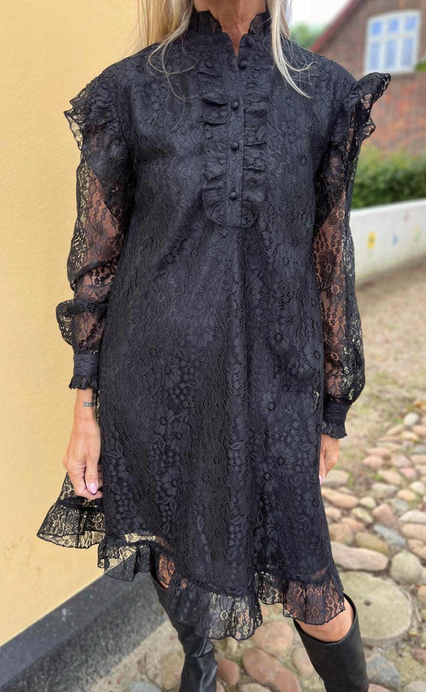 Say INA Copenhagen Kjole - Pia Lace - Black - Image 3