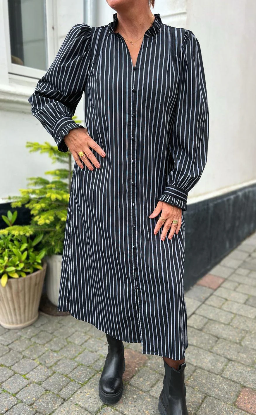 Say INA Copenhagen Kjole - Tiki - Black W. White Stripes - Image 6