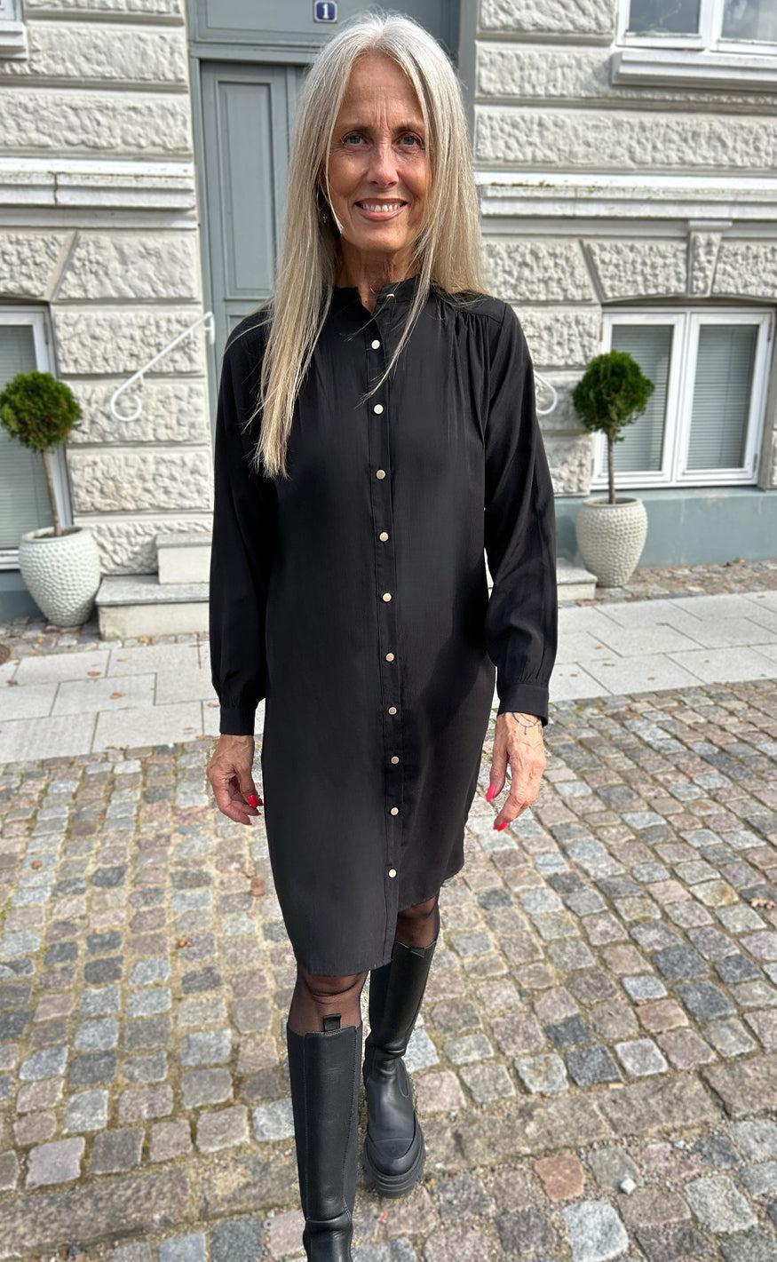 Say INA Copenhagen Kjole - Tina - Black - Image 5