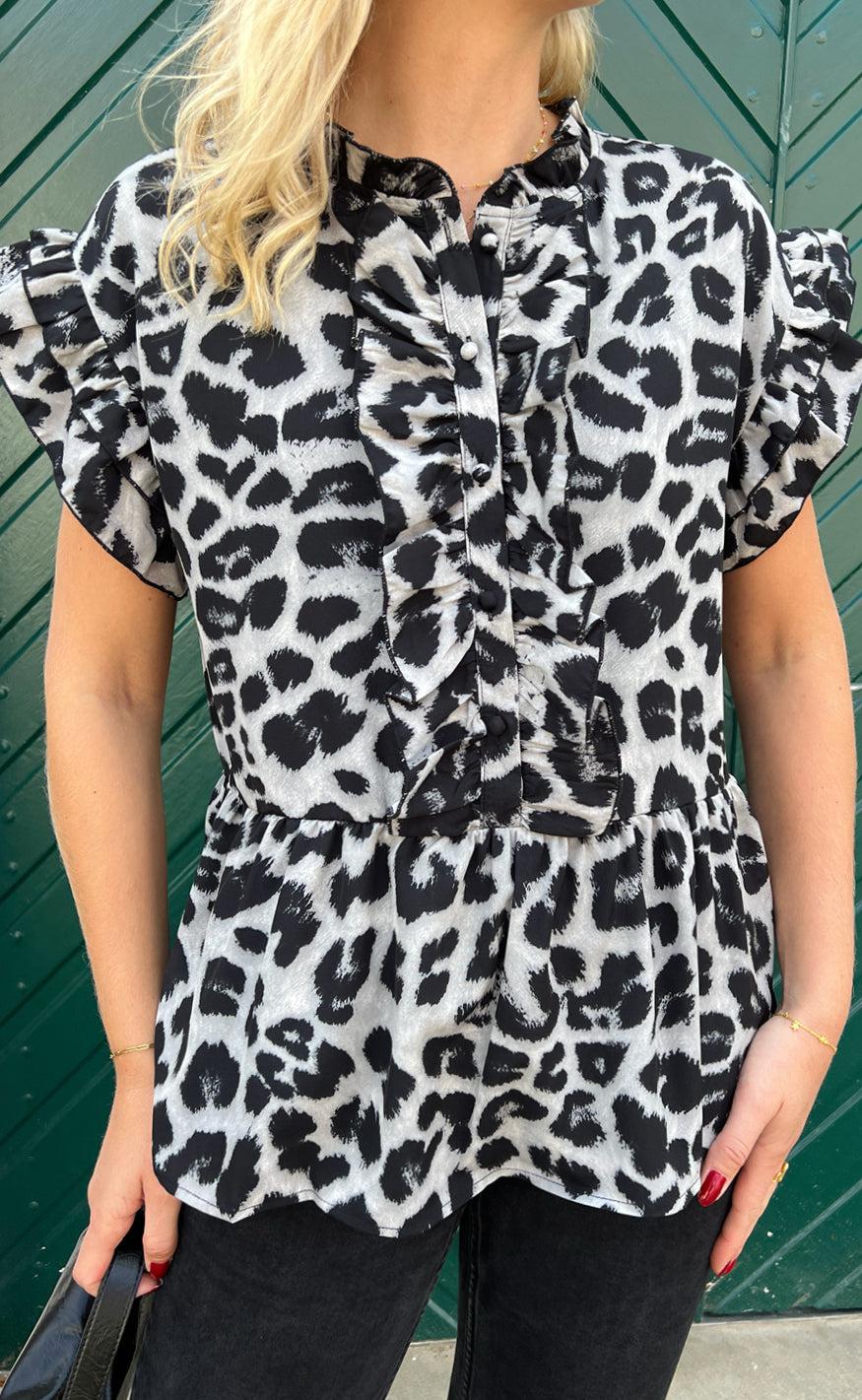 Say INA Copenhagen Top - Freya - Grey Leopard - Image 4