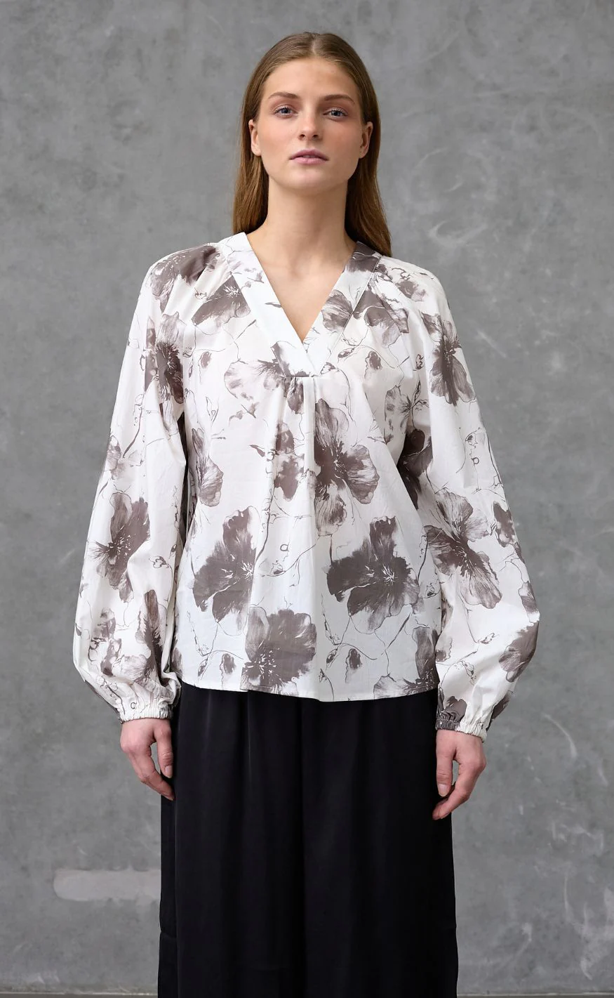 Love & Divine Bluse - Love1528 - Brown Flower - Image 5