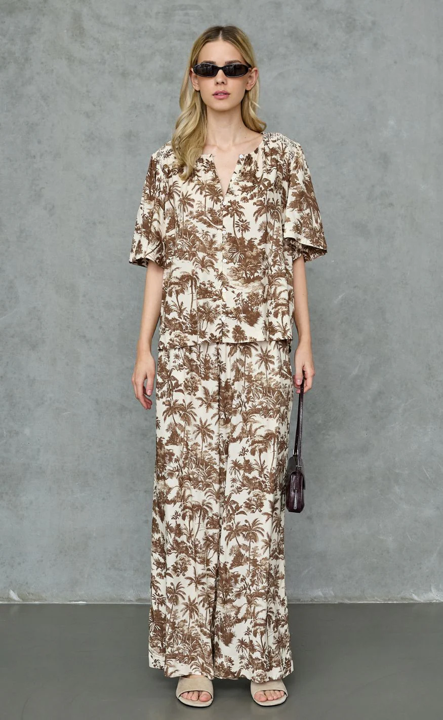 Love & Divine Bluse - Love1579 - Brown Palm - Image 5