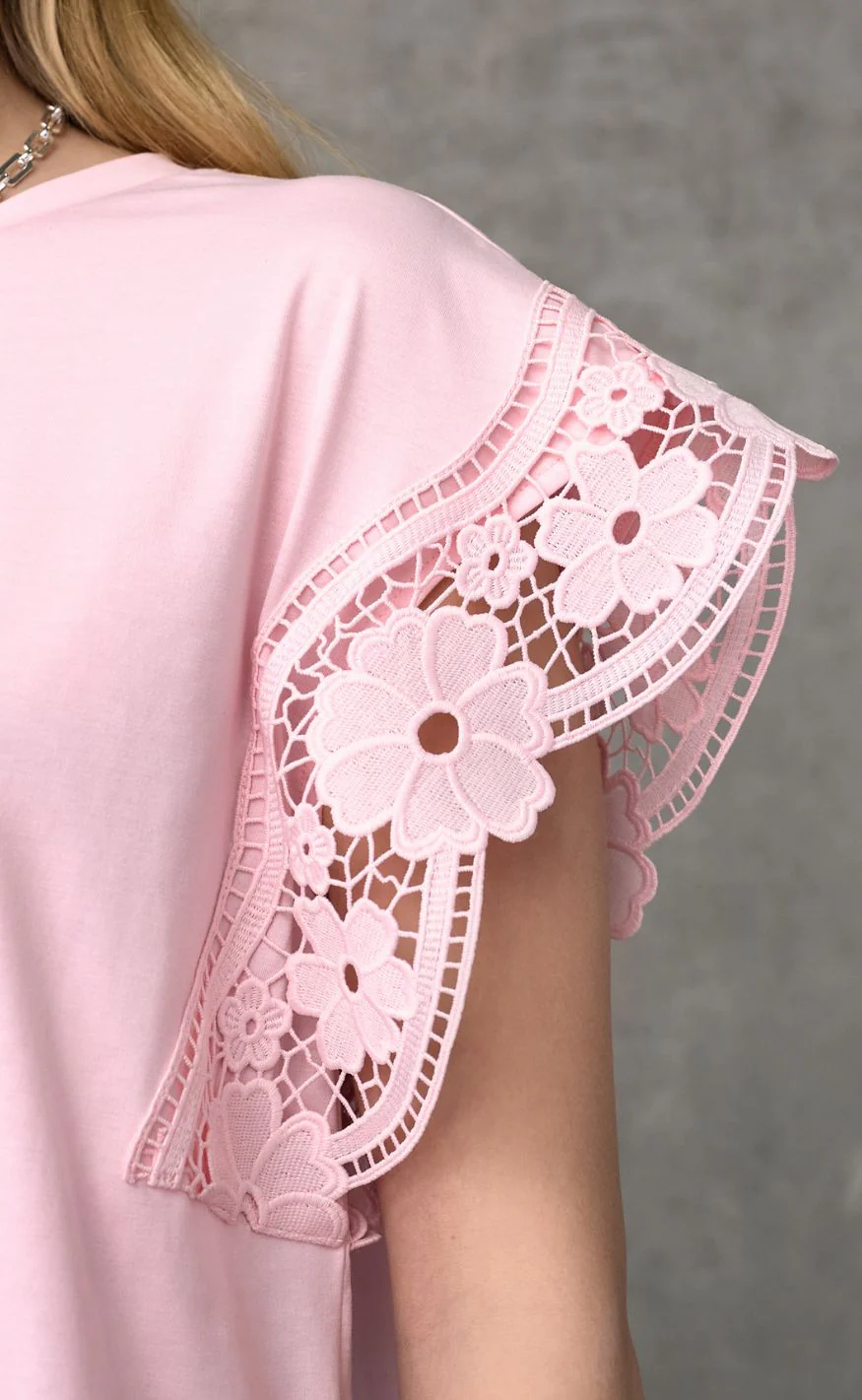 Love & Divine T-shirt - Love1517 - Soft Rose - Image 5
