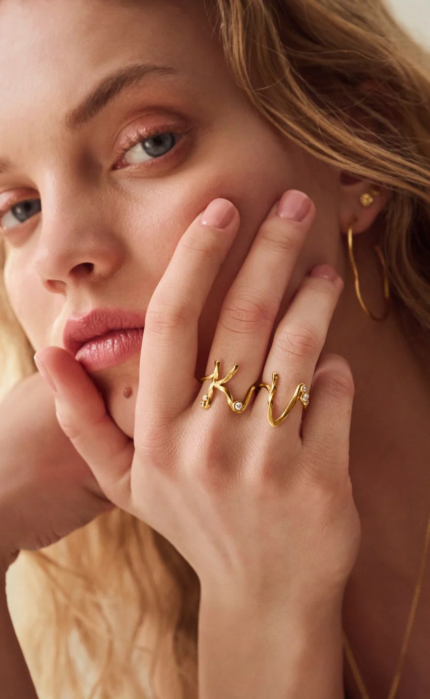 Maanesten Ring - K Alphabet - Gold Colour - Image 2