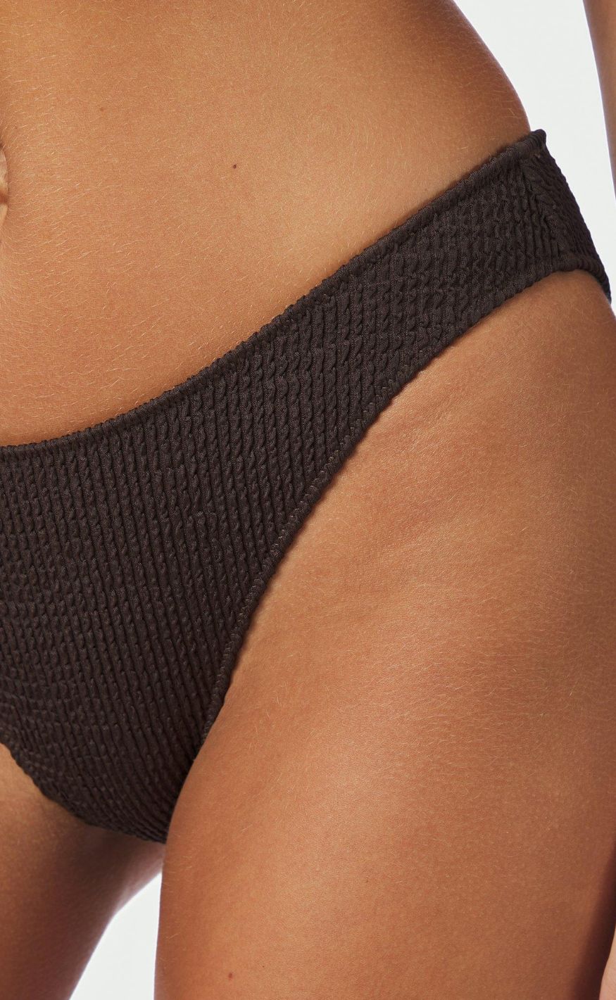 Neo Noir Bikini Underdel - Skin Sand Crepe - Dark Brown - Image 6