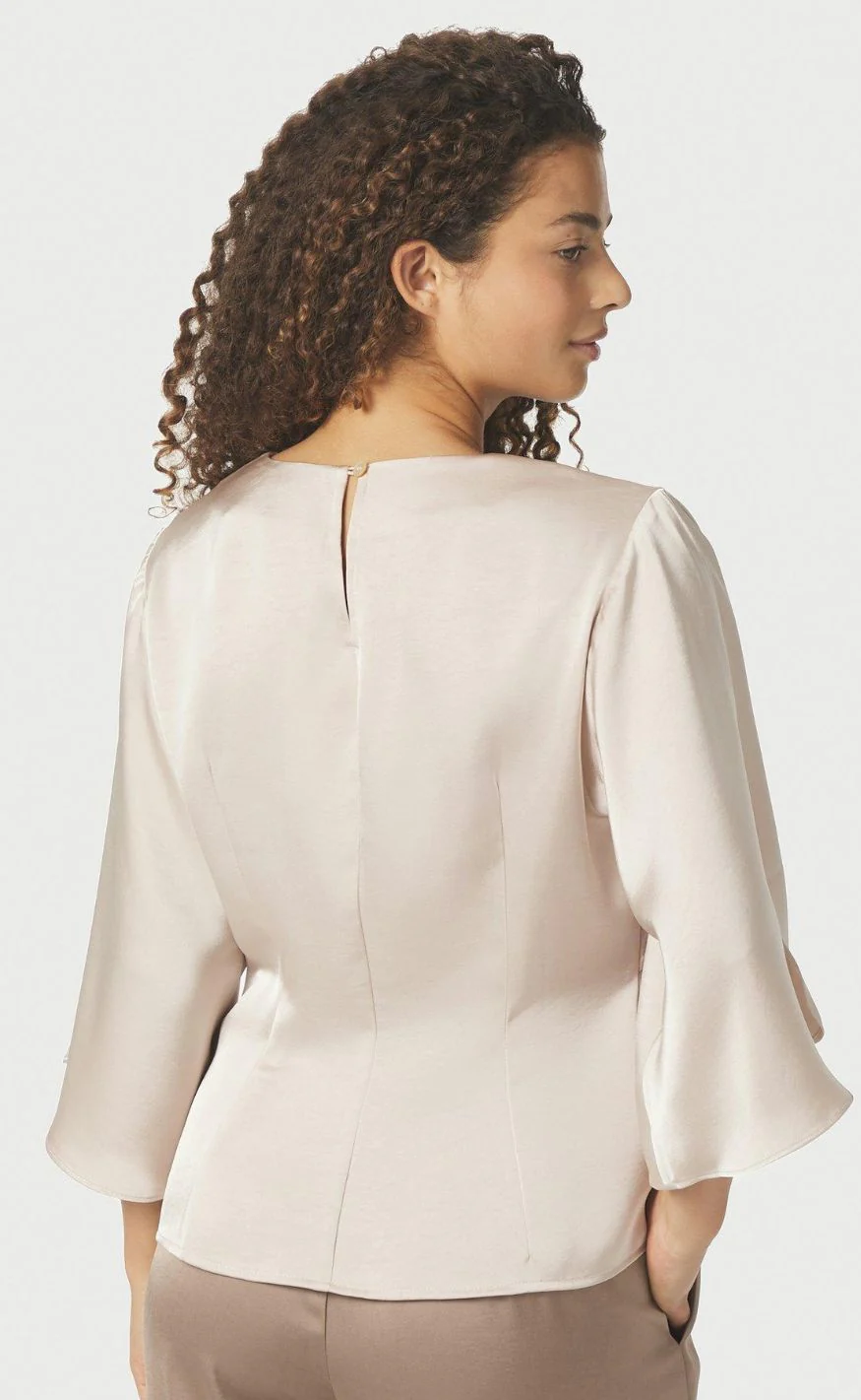 Neo Noir Bluse - Remana Heavy Sateen - Champagne - Image 5