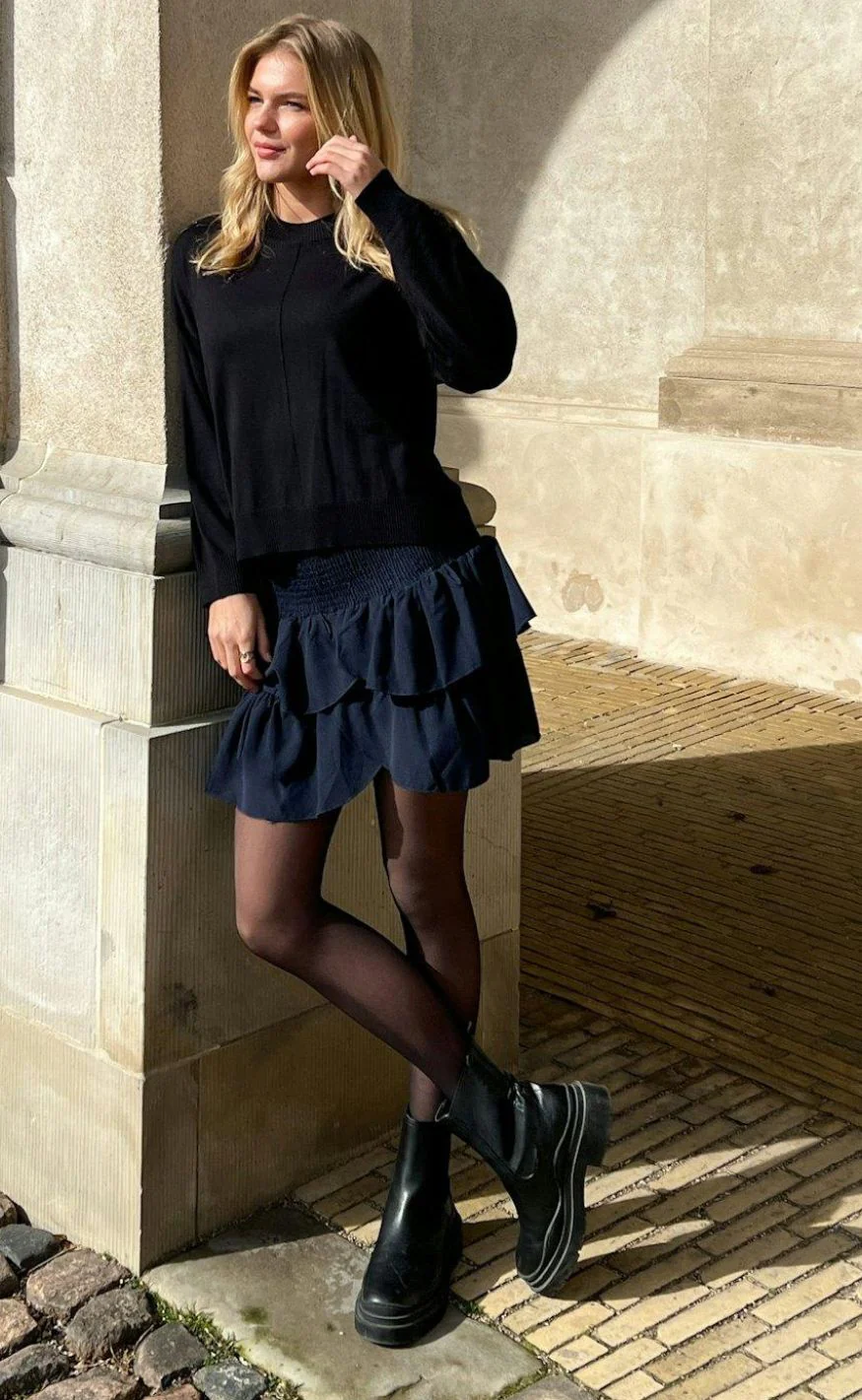Neo Noir Nederdel - Carin R - Navy - Image 2