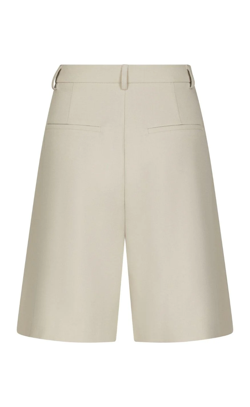 Neo Noir Shorts - Nika Structure - Creme - Image 4