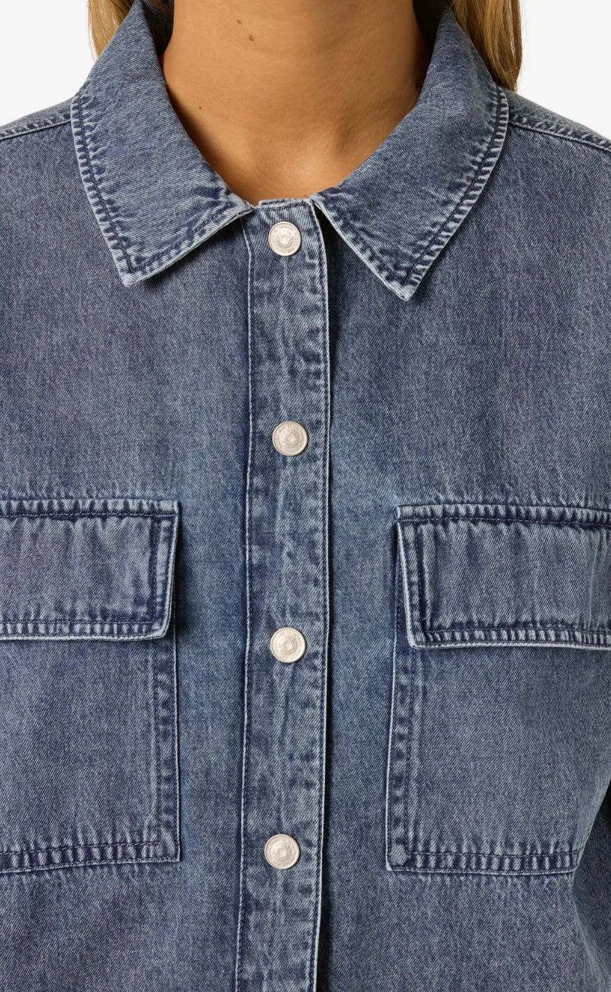 Noisy May Bluse - Menza Crop - Medium Blue Denim - Image 6