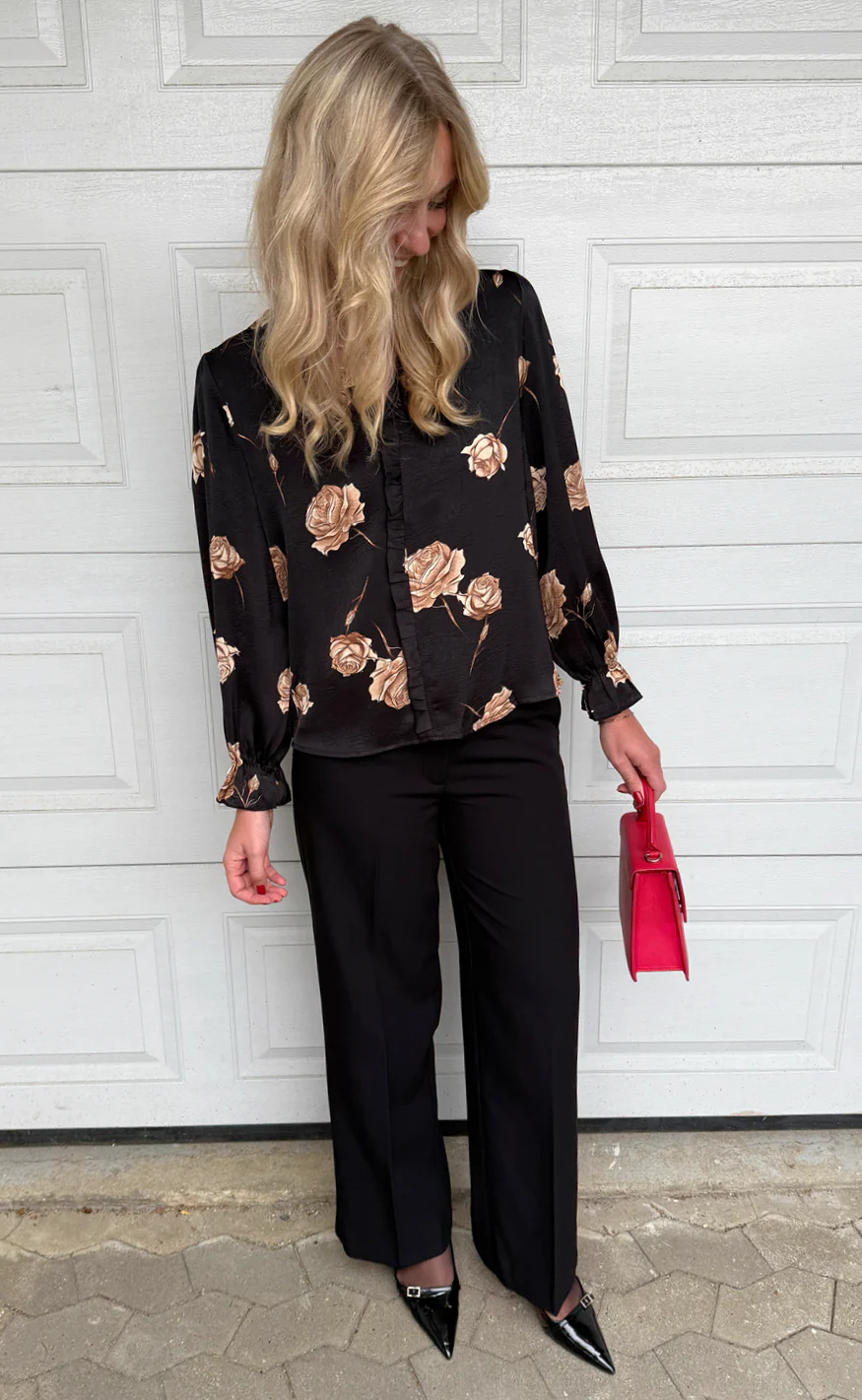 Say INA Copenhagen Bluse - Catja - Black W. Roses - Image 6