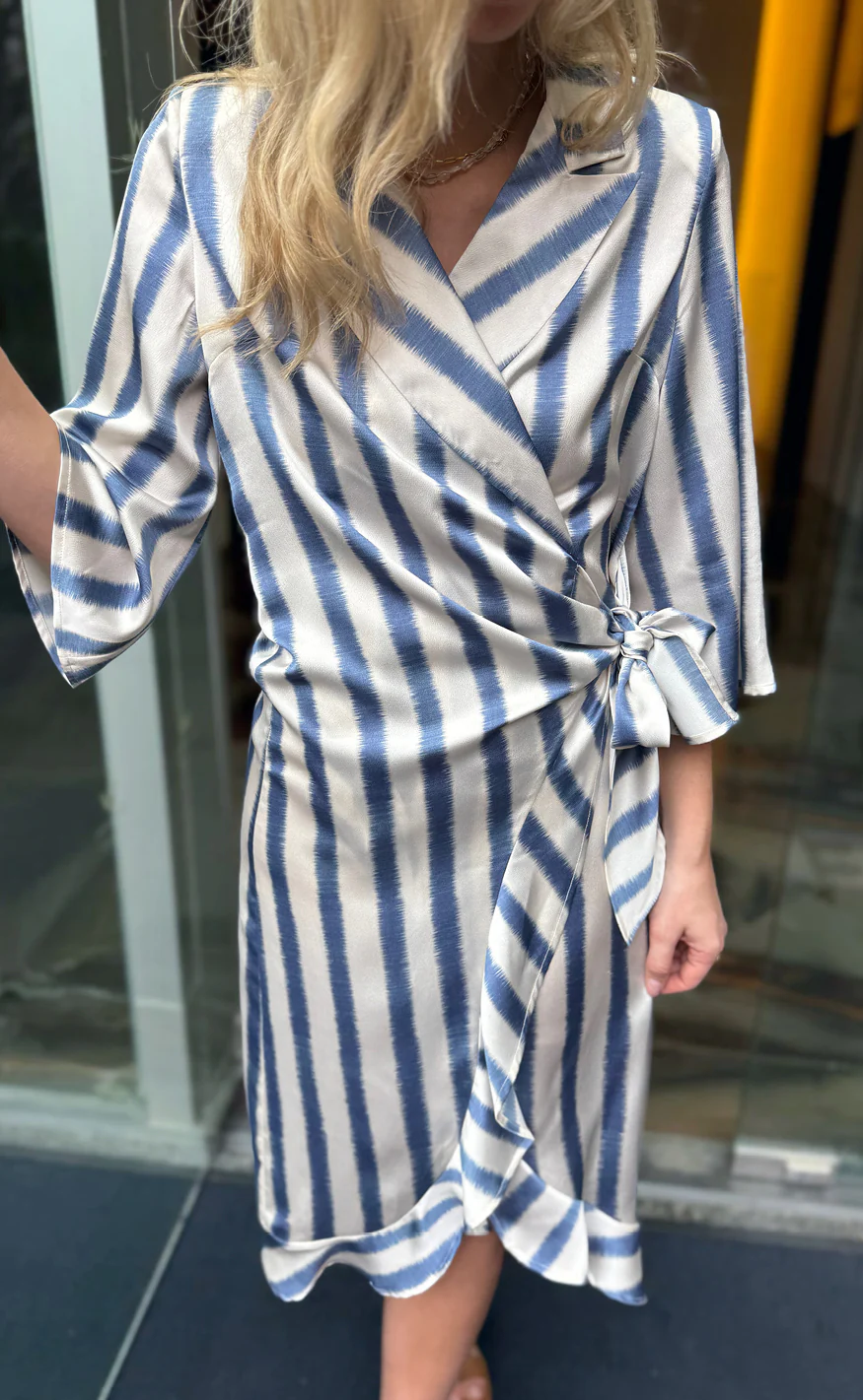 Say INA Copenhagen Kjole - Mila Wrap - Blue Striped - Image 3