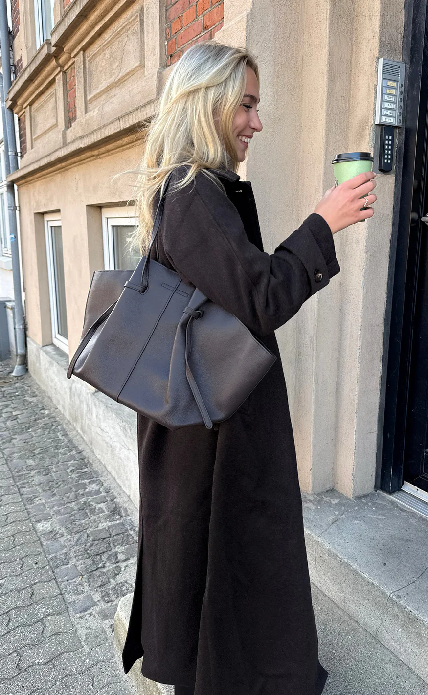Say INA Copenhagen Taske - Amanda - Dark Brown PU Leather - Image 3