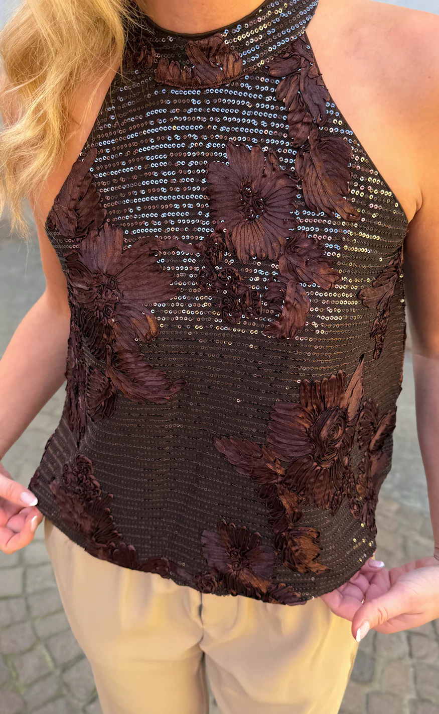 Say INA Copenhagen Top - Ava - Dark Brown Sequin W. Flowers - Image 4