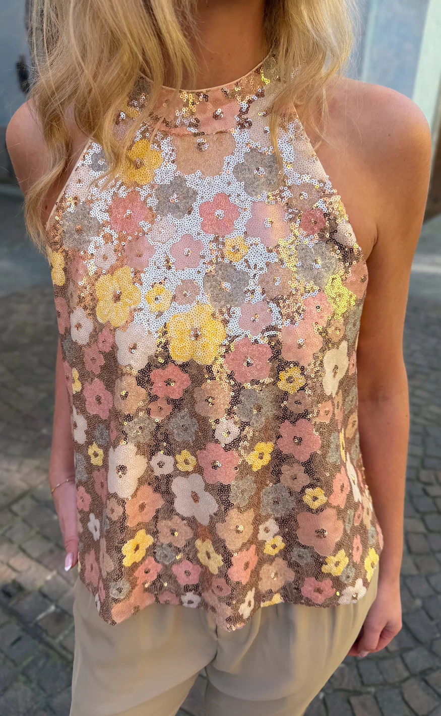Say INA Copenhagen Top - Ava - Summer Sequin Flowers - Image 4