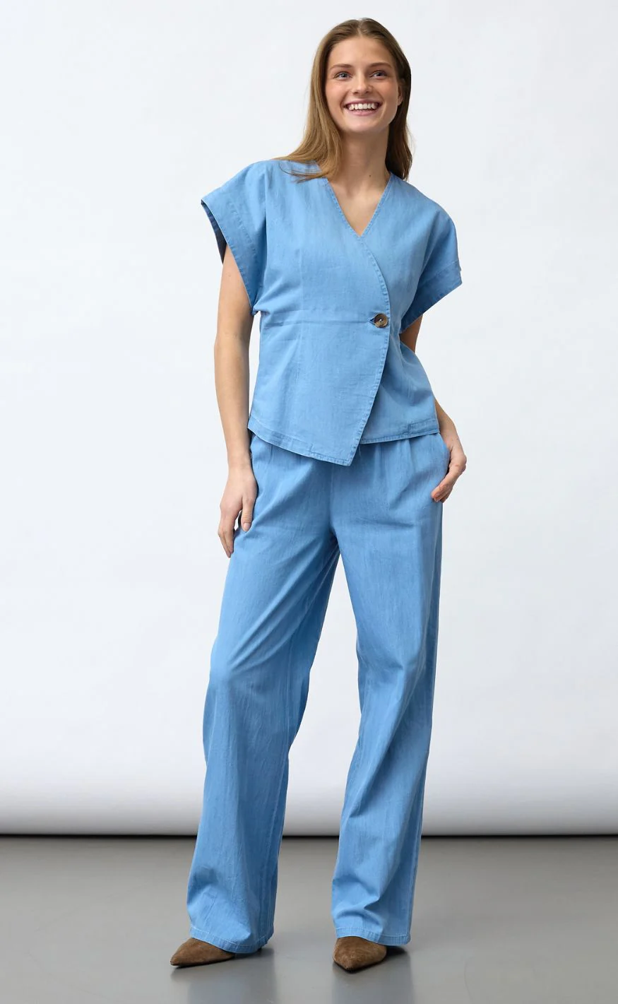 Sisters Point Vest - EVELA-VE3 - L. Blue Denim - Image 7